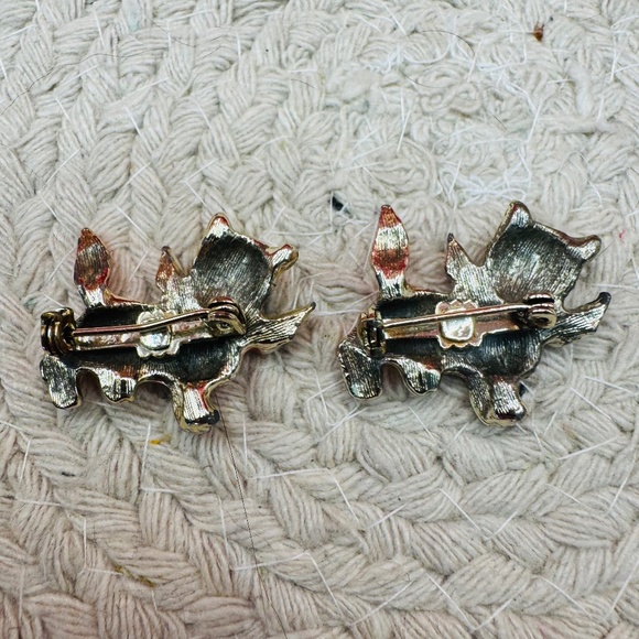 Green Eye Rhinestone Cat Brooches - Picture 2 of 2